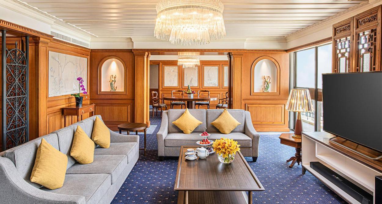 Hotel Grand Lapa Macao Exterior foto The interior of a suite on board Queen Mary 2